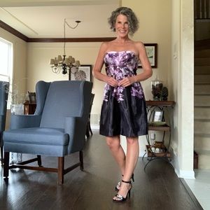 Gorgeous black & purple floral strapless formal cocktail dress by iz beyer